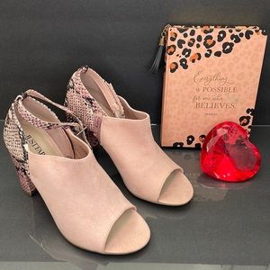 JUSTFAB PINK SHOES AND SNECKET SKIN